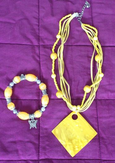 Yellow Shell Necklace + bracelet
