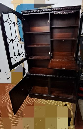 Vitrine / Cabinet / Display Unit