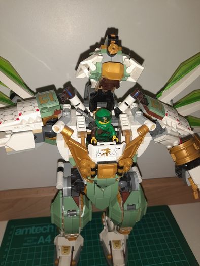 LEGO Ninjago Lloyds Titan Mech set 70676