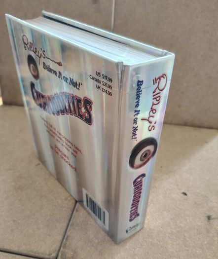 Ripley's Believe It or Not! Curioddities Book - True 1st Edition (2007)
