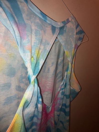 Tie-dye top (age 15-17)