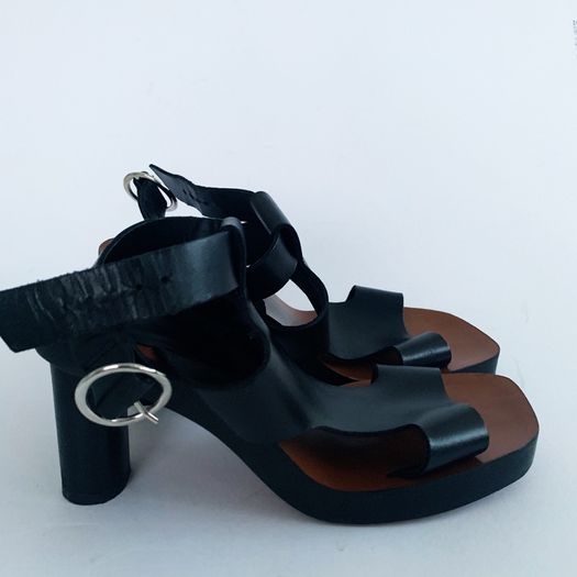 Zara leather sandals size UK2