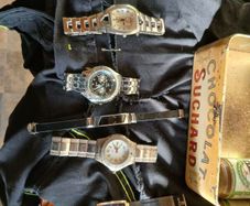 gents watchs need batterys ....