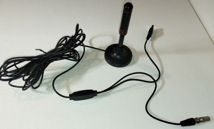 Indoor Amplified TV Aerial DVB-T2 25dBi - 5 Metre Cable