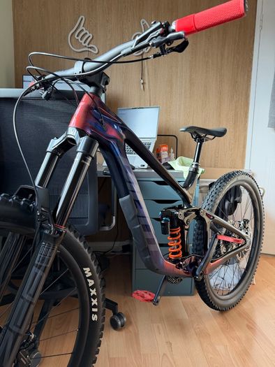 Giant Reign Advanced Pro 2 2025 (new) Full Carbon