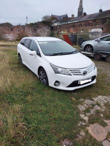 Toyota avensis t27 drivers doors