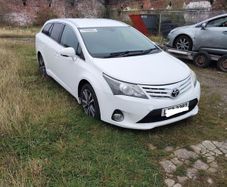 Toyota avensis t27 drivers doors