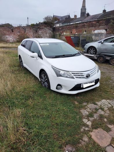 Toyota avensis t27 drivers doors