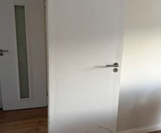 3 standard doors & handles available