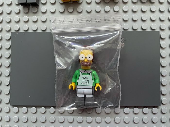 lego simpsons sim006 Ned Flanders with Apron minifigure