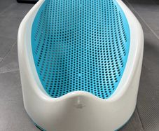 Baby bath support