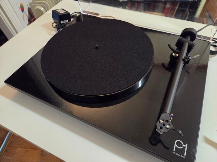 Turntable, amp, speakers, cables
