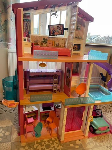 Barbie Dream House and Playsets