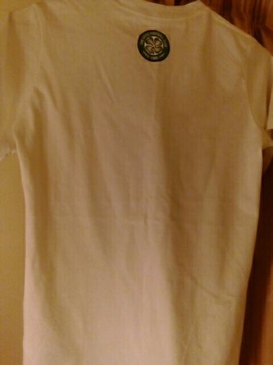 New Celtic t shirt  8/10 yrs