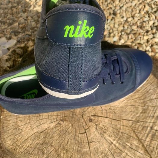 Rare Vintage Nike Lightweight Navy