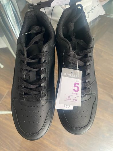 black runners