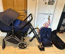 Cybex Priam buggy with 2 in 1 light seat