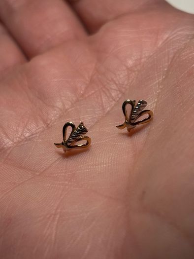 Small 9ct Gold Bow Earrings