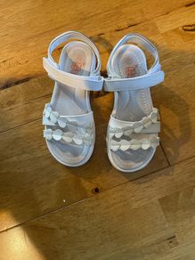 girls sandals white with hearts