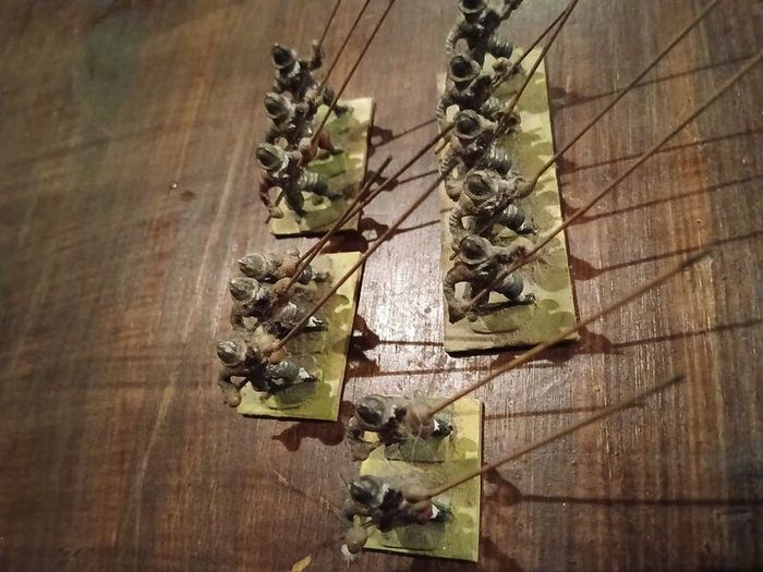 Painted metal pikemen,Warhammer?