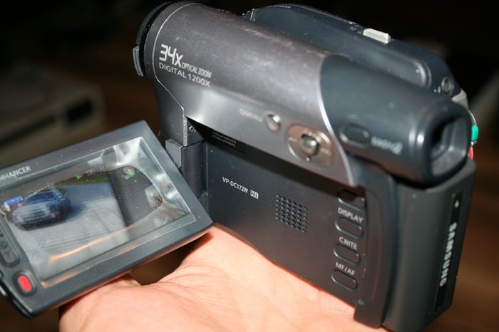 Samsung DVD Camera Recorder VP-DC172W
