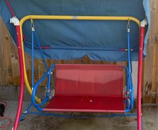 kids outdoor swing