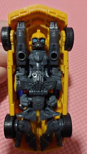 Transformer / toy / bumblebee