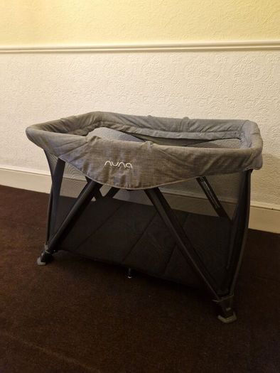 Nuna Sena Aire Travel Cot and Bassinet