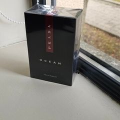 Perfume - Prada