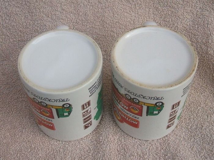 MOTHER HUBBARDS (truck stop & restaurants) - a pair of merchandise/souvenir mugs (c.1990s)