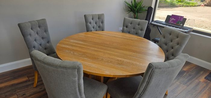 Dining Table & 6 Chairs