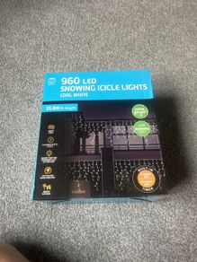 led snowing icicle lights