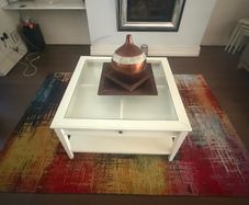 White centre transparent table