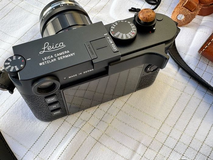 Leica M11-P  458 Shutter Count  Like New