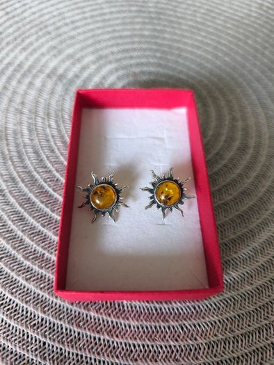 Silver earrings with Amber