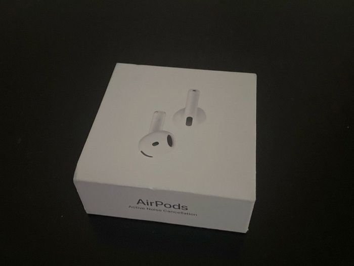 Airpods 4th gen