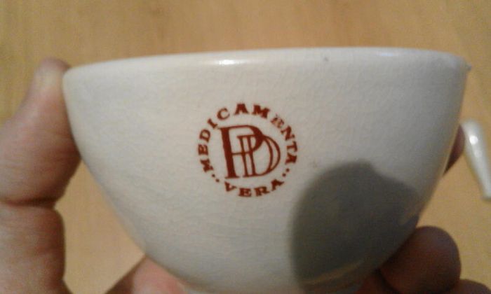 Vintage Pestle and Mortar PD Medicamenta Vera