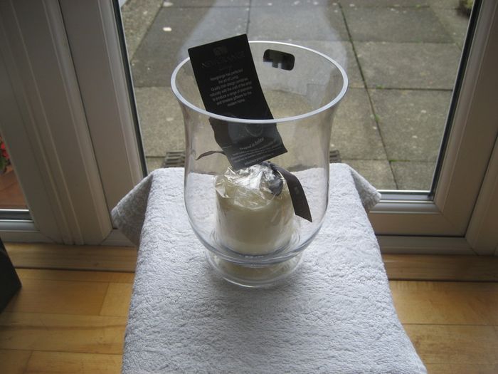 Newgrange clear glass hurricane holder