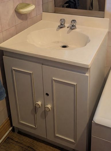 Vintage bathroom vanity unit and sink