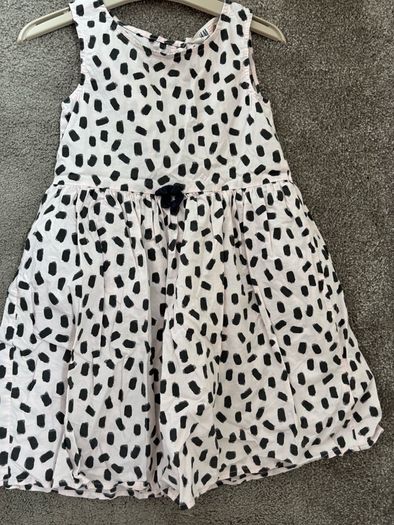 H&M Girl dress 6-7 years old 122cm