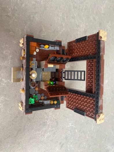 Lego fantastic beasts Newts suitcase