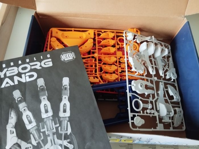 Hydraulic Cyborg Hand STEM Kit  Incomplete