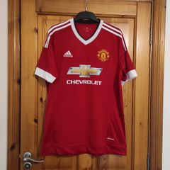 Unworn Manchester United football jersey 2015/2016(large)