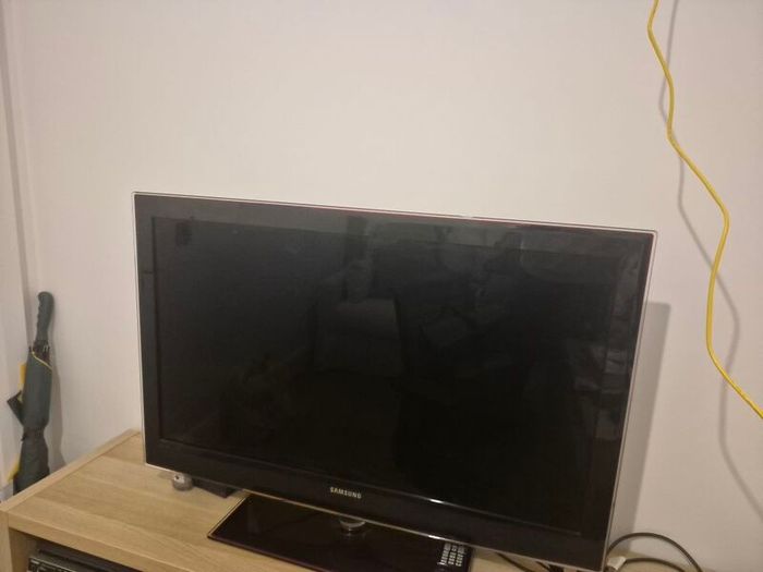 Samsung 38' LED TV