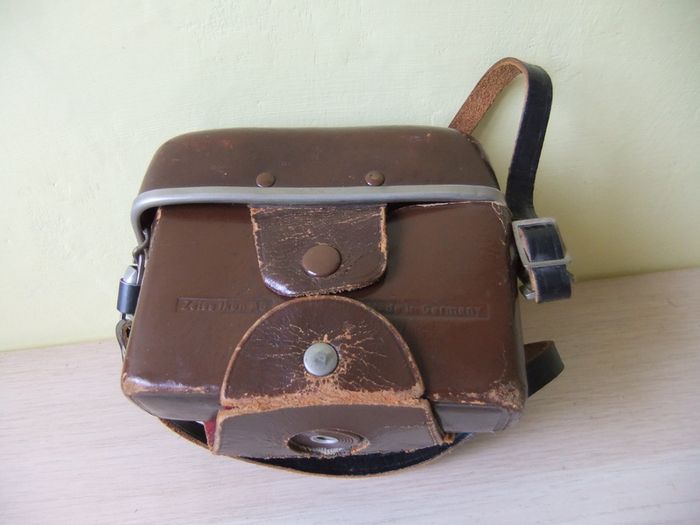 Zeiss Ikon Case