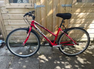 Hybrid Bike Small frame (suits teens or adult)
