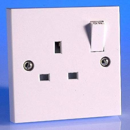 Wellco 3 Gang Two Way Light Switch s  Plus Assorted Sockets Switches All Individual y Priced
