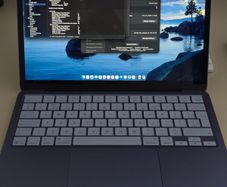 Macbook Neo 512 GB Touch ID Indigo - boxed