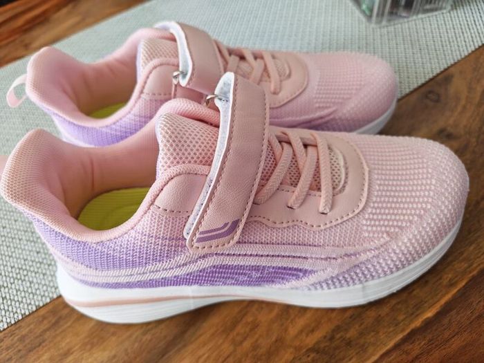 sport shoes