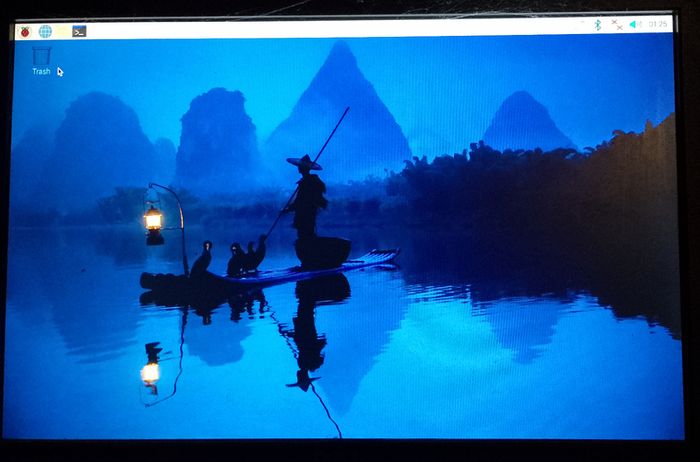 Raspberry Pi 3B+ with monitor